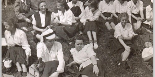 Arciszanki na wycieczce, 1947 r. - w drugim rządzie z lewej - janina Sęczkowska, dyrektorka szkoły.