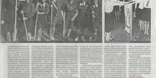 Jubileuszowe wydanie gazety, strona 5, dwa zdjęcia budynku szkoły, zdjęcie grupy dziewcząt w czasie czynu społecznego, zdjęcie ślubowania na sztandar szkoły